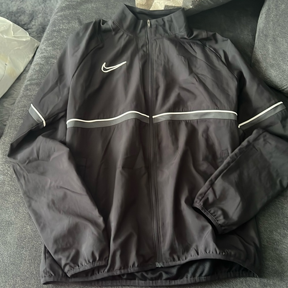 Women light nike jacket